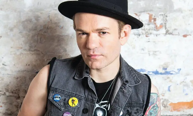 Deryck Whibley age