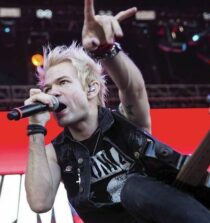 Deryck Whibley weight