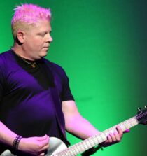 Dexter Holland height