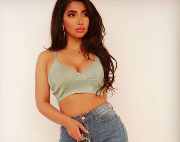 Deyana Mounira networth