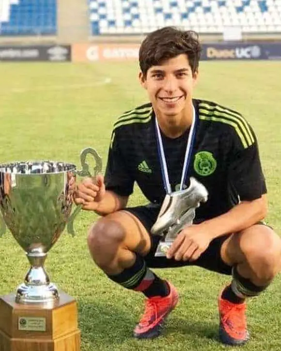 Diego Lainez weight