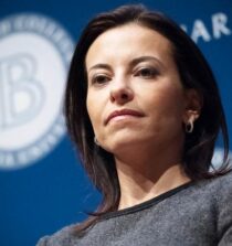 Dina Powell height