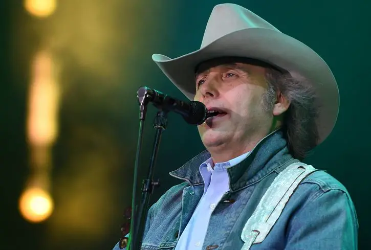 Dwight Yoakam weight