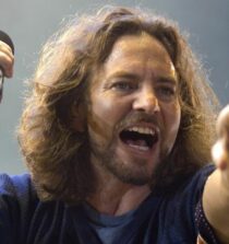 Eddie Vedder height