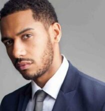 Elliot Knight height