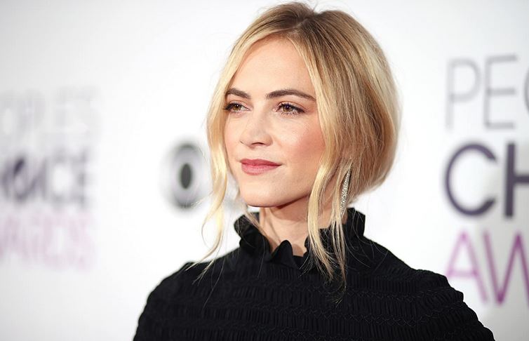 Emily Wickersham height