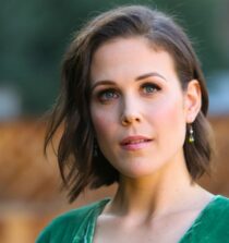 Erin Krakow height