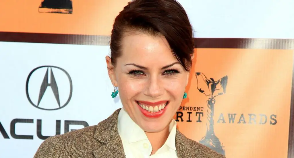 Fairuza Balk Age, Net worth Boyfriend, BioWiki, Weight, Kids 2022