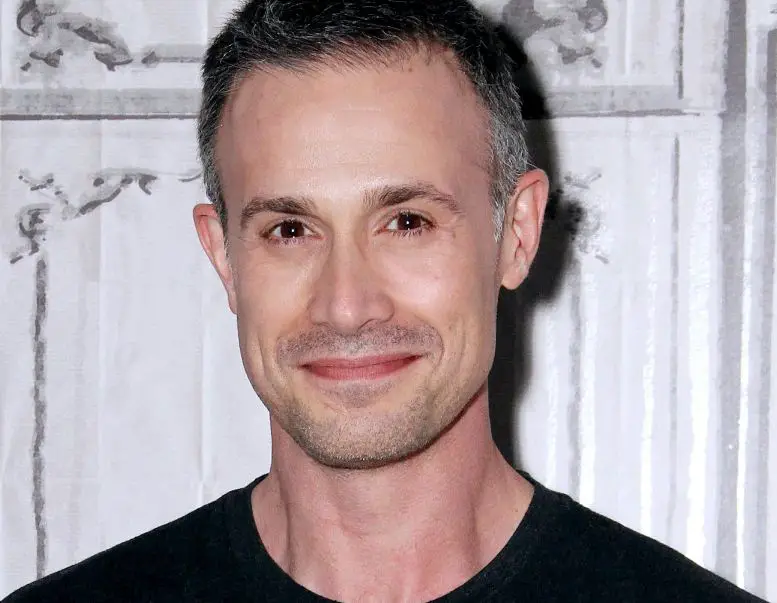 Fredrick James Prinze Jr. Net Worth, Height, Age, Weight, Bio 2023 The