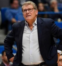 Geno Auriemma height