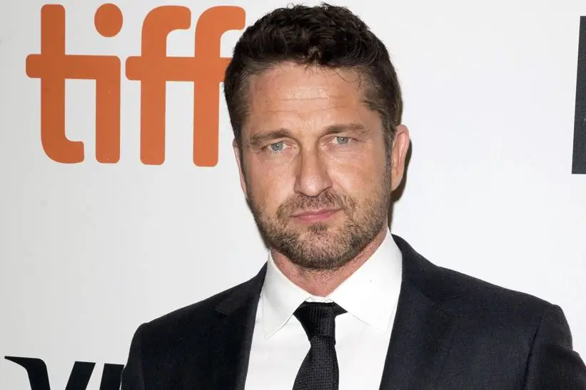 Gerard Butler Age, Net worth BioWiki, Wife, Weight, Kids 2023 The