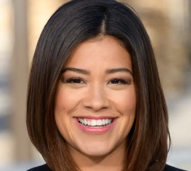 Gina Rodriguez height