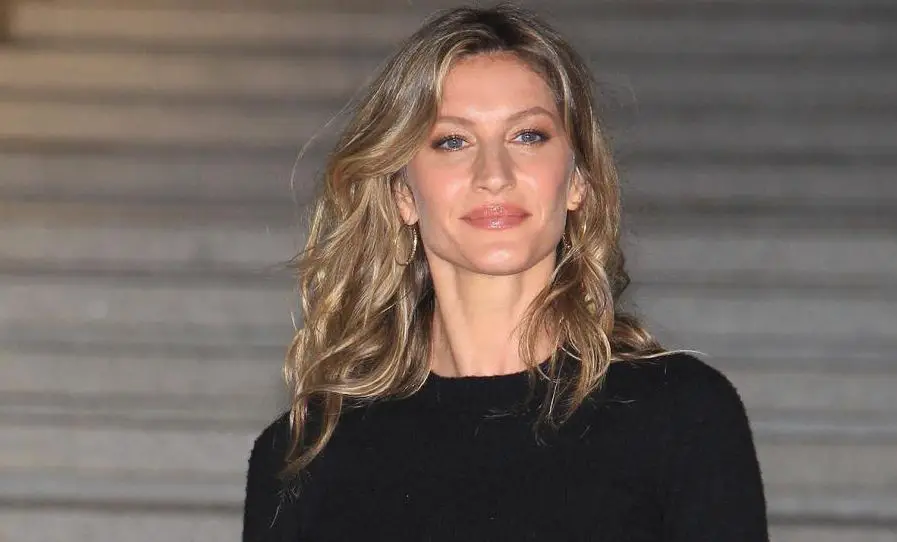 Gisele Bundchen 2024 Net Worth Blake Ronalda