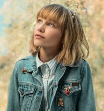 Grace VanderWaal height