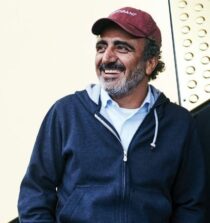 Hamdi Ulukaya height