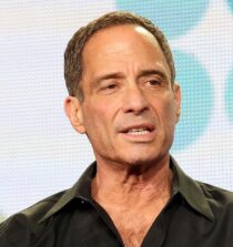 Harvey Levin height