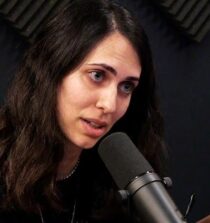 Hila Klein height