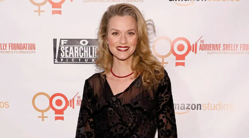 Hilarie Burton Net worth, Age: Weight, Bio-Wiki, Partner, Kids 2024