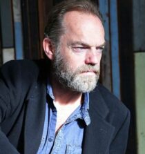 Hugo Weaving weight