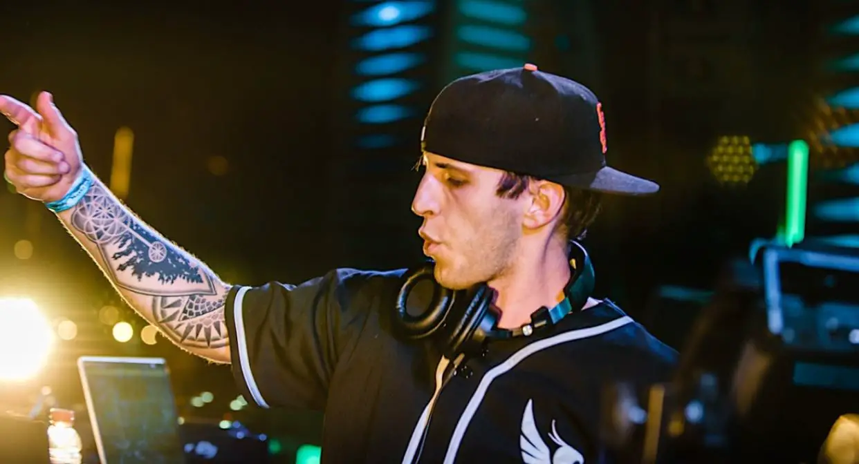 Illenium Age, Net worth Wife, Kids, BioWiki, Weight 2024 The Personage