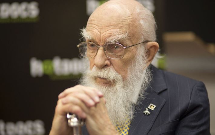 James Randi weight