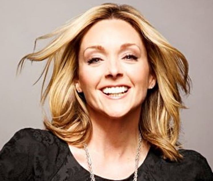 Jane Krakowski height