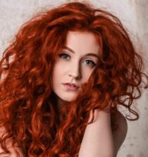 Janet Devlin age