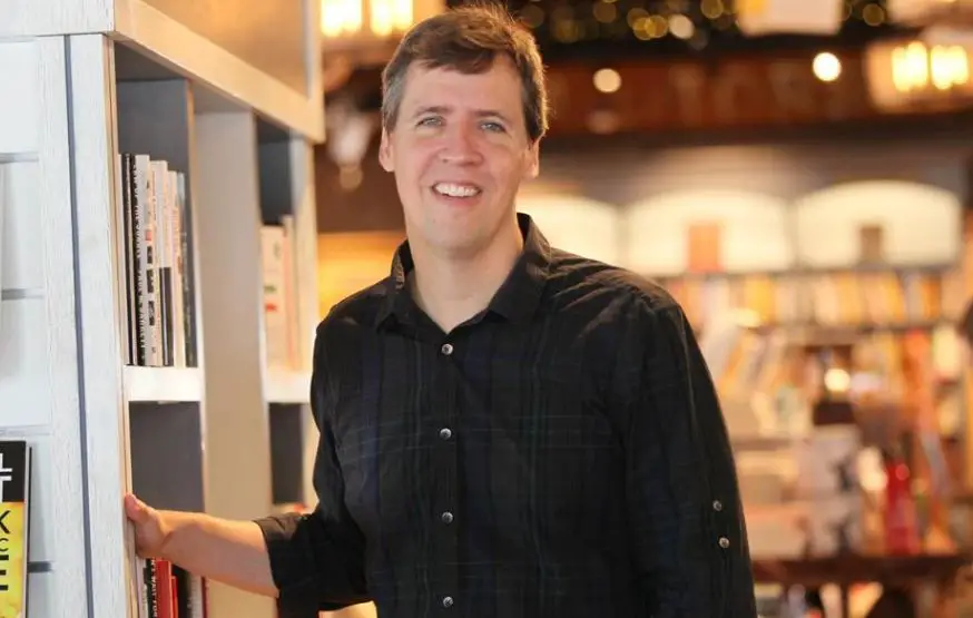 Jeff Kinney Age, Net worth BioWiki, Wife, Weight, Kids 2024 The