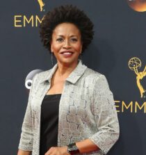 Jenifer Lewis height