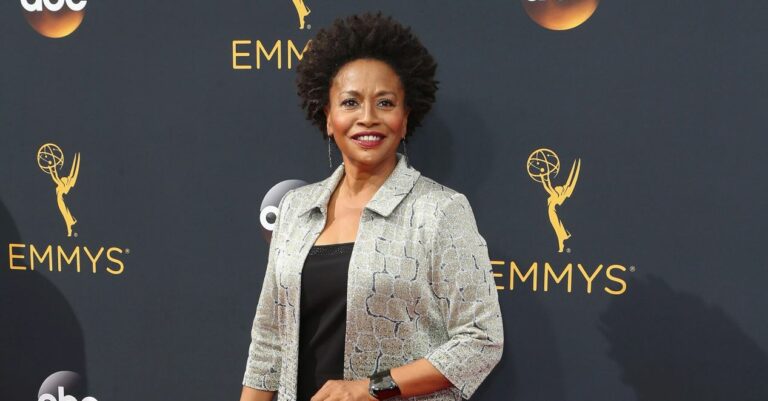 Jenifer Lewis Net worth, Age: Wife, Kids, Weight, Bio-Wiki 2024| The