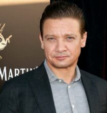 Jeremy Renner height