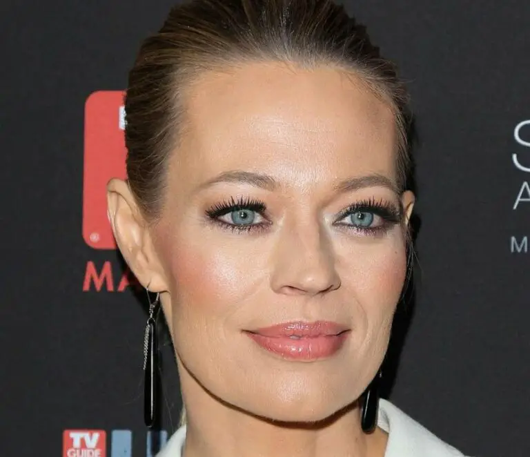 Jeri Ryan net worth, Kids, Age, Weight, Husband, Bio-Wiki 2022 - The
