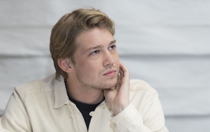 Joe Alwyn weight