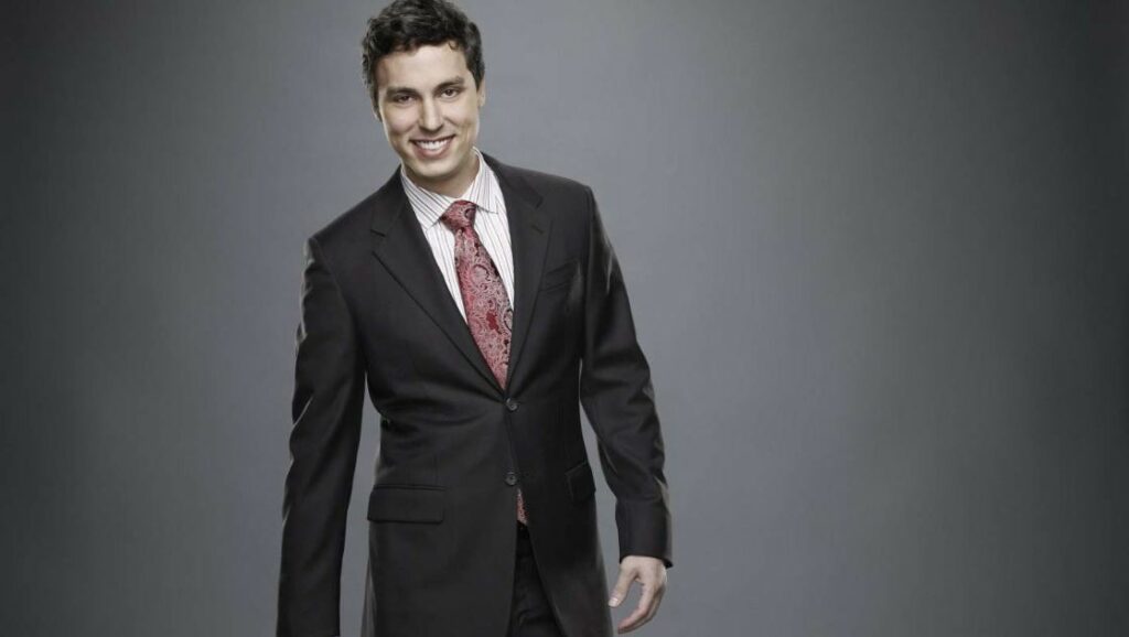 John Francis Daley Age, Net worth Bio Wiki, Wife, Kids, Weight 2022