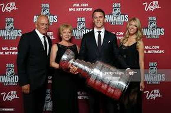 Jonathan Bryan Toews height