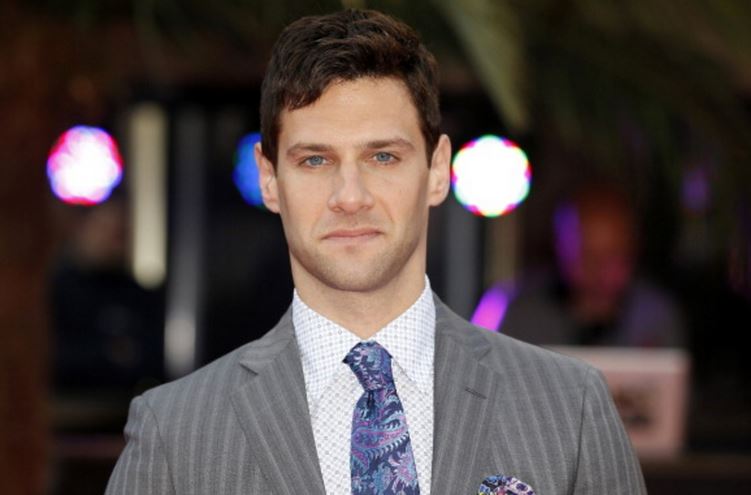 Justin Bartha height