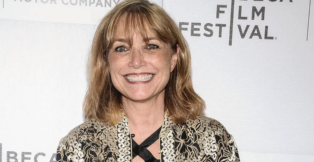 Karen Allen height