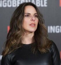 Kate del Castillo Negrete Trillo height