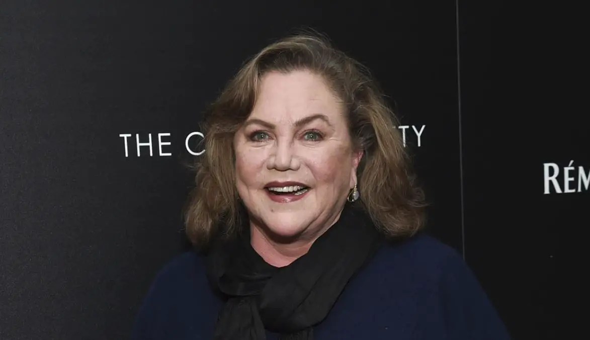 Kathleen Turner weight