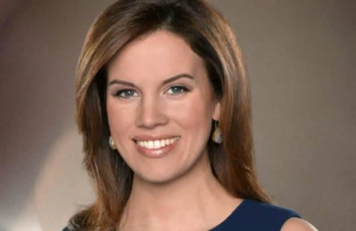 kelly-evans-net-worth-bio-height-weight-age-2023-the-personage