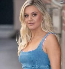 Kelsea Ballerini weight