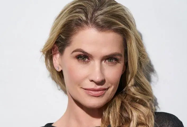 Kristy Swanson net worth