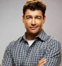 Kyle Chandler height