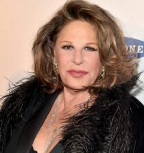 Lainie Kazan height