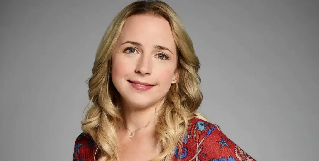 Lecy Goranson net worth, Weight, Husband, Age, Bio-Wiki, Kids 2024| The ...