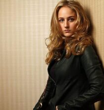 Leelee Sobieski height