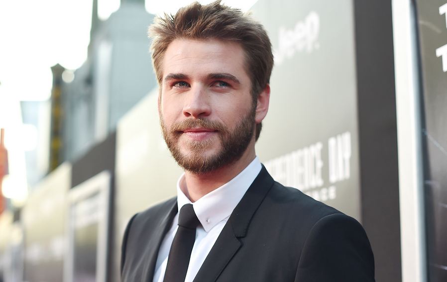 Liam Hemsworth Age, Net worth Wife, Weight, BioWiki, Kids 2024 The