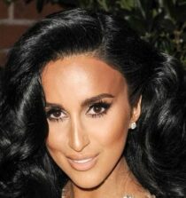 Lilly Ghalichi height