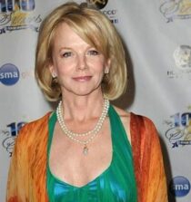 Linda Purl height