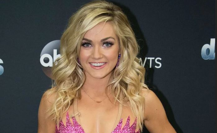 Lindsay Arnold net worth